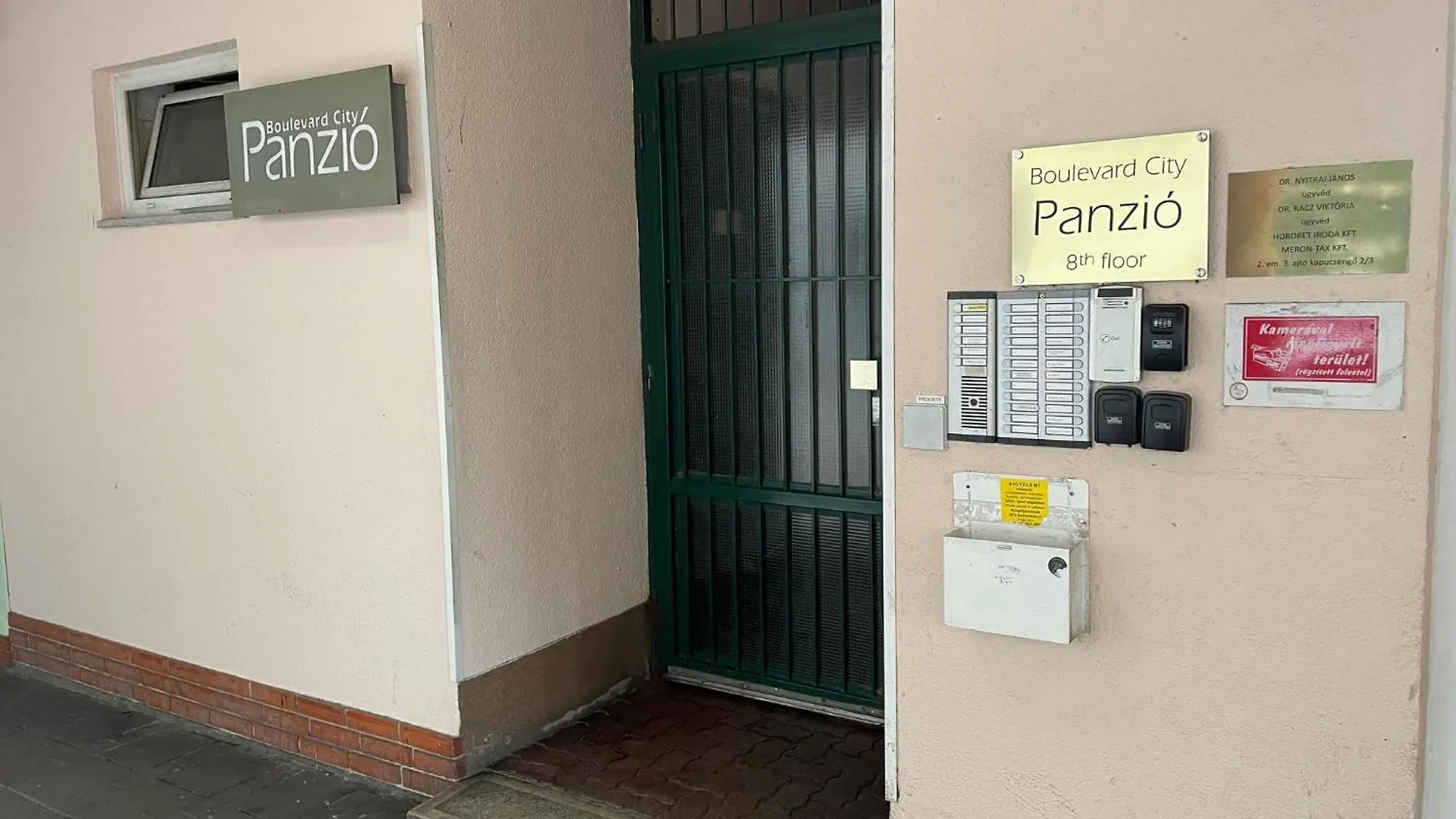 Boulevard City Panzio - Self Check-In Budapest 3*,  Hungary