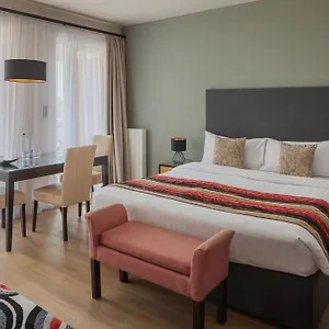 Escala & Budapesta