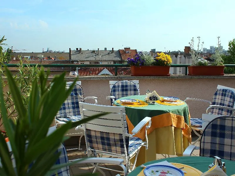 Boulevard City Panzio - Self Check-In Budapest Gasthof