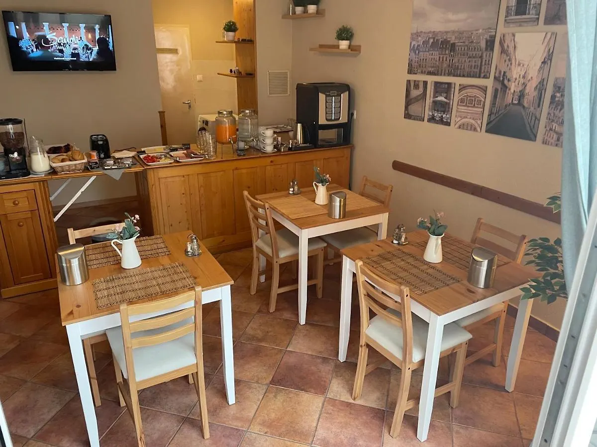 *** Gasthof Boulevard City Panzio - Self Check-In Budapest Ungarn