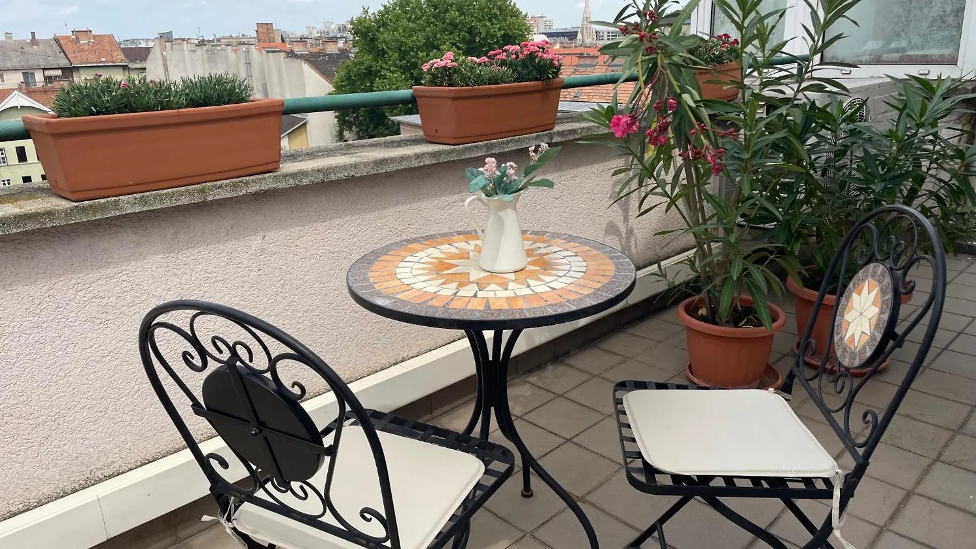 Boulevard City Panzio - Self Check-In Budapest