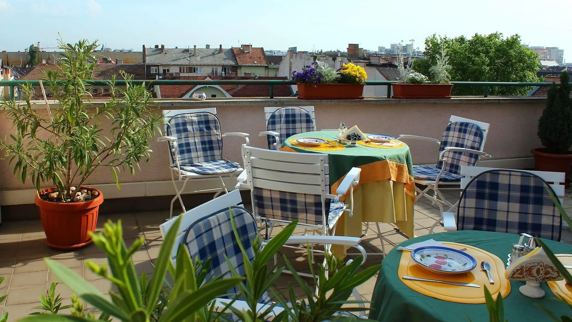 Boulevard City Panzio - Self Check-In Budapest 3*,